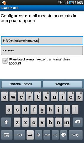 E-mailadres en wachtwoord invullen in Android.